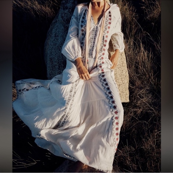 Zara Embroidered Voluminous Blouse - Picture 3 of 7